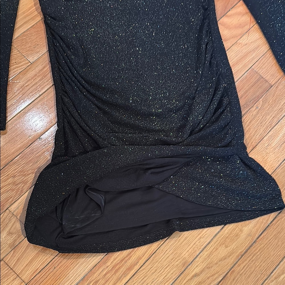 Elegant Black Long Sleeve Glitter Dress - Picture 8 of 10